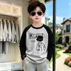 Camiseta de Manga Longa Color Block Algodão Puro Estilo de Rua para Meninos Início da Primavera Estilo Coreano Meninos Tamanhos Médio e Grande Infantis Casual Versátil Manga Raglan Camiseta Básica