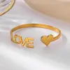 Pulsera de Acero Inoxidable con Corazón de Amor Transfronteriza Nueva para Mujer, Moda Europea y Americana Versátil de Acero de Titanio Pulsera Abierta de Moda al por Mayor