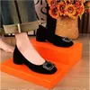Sapatos femininos de fivela quadrada com strass para comércio exterior transfronteiriço, novo estilo francês primavera-verão, bico redondo, salto médio, salto grosso, sapatos de corte baixo
