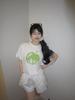 Camiseta de Algodão Puro com Manga Meia-Manga Estampa Graffiti para Mulheres, Nova Tendência de Manga Meia-Manga com Estampa em Inglês Estilo Chinês