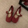 Versão em couro macio! Fivela de Cinto Retrô Sapatos Mary Jane de Bico Redondo para Mulheres, Mocasins Macios Planos para Primavera e Outono de 2025