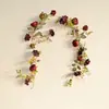Rosas Simuladas, Flores Silvestres Pequenas, Trepadeiras, Flores Artificiais e Plantas Verdes, Tubos de Ar Condicionado Internos Enrolados em Arcos de Casamento para Decoração Atacado