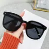 22 Gafas de Sol Cuadradas para Mujer con Remaches, Gafas Plegables para el Sol, Protección UV, Cara Grande, UV380, Estilo de Moda