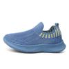 Zapatilla infantil nueva transpirable ligera superficie tejida fly pedal niños y niñas estudiantes de primaria casual zapatos infantiles venta al por mayor