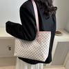 Bolso Tote de Gran Capacidad Personalizado para Viajeros Mujeres 2025 Primavera Nuevo Hermoso Nicho Trendy Bolso de Hombro Transfronterizo para Mujeres
