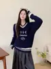 Suéter de Inverno Estilo College Transfronteiriço para Mulheres, Design de Listras com Gola V, Peça de Tricô Única Slim-Fit