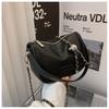 Bolsa Quadrada Pequena Texturizada Retrô de Superfície Macia para Mulheres 2026 Nova Bolsa de Mão Fashion Versátil Bolsa de Ombro Transversal com Corrente