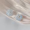 Aretes de Flor de Hortensia con Perlas para Mujer, Verano, Diseño Pequeño y Fresco, Clip para Oreja Sin Agujeros, Aretes Versátiles de Celebridad de Internet, Venta al por Mayor
