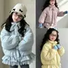 Ropa para niños, ropa de abrigo para niñas, chaqueta de algodón acolchada de algodón PP, forrada de forro polar y engrosada, abrigo de invierno de una pieza, colección de invierno 2026, estilo nuevo, prendas de calidad de exportación