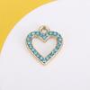 Accesorios de joyería sencillos de aleación con incrustaciones de diamantes de estilo europeo y americano con forma de corazón de color, pulsera de bricolaje, artículo de ropa, collar, material