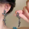 Aretes de aguja plateada con diamantes, borlas geométricas de perlas, ultra brillantes, lujosos y exquisitos, personalizados y elegantes, aretes de alta gama