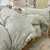 Juego de Cuatro Piezas de Terciopelo Tallado Espeso de Invierno Leche Terciopelo Estilo Princesa Invierno Coral Terciopelo Funda de Edredón Sábana Juego de Tres Piezas con Terciopelo Adicional