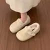 Novos Mocassins de Inverno 2025 com Bico Redondo e Solado Plano para Uso Externo, Versáteis e Quentes Sapatos Birkenstock de Camurça