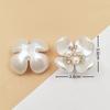Broche de perlas de crisantemo hecho a mano, joyería coreana de lujo, regalo de alta gama, accesorios sencillos que combinan con todo, accesorios para el cabello, ropa