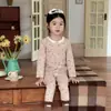 Xiaoyu Luoluo ofrece conjuntos de ropa de otoño para bebés y niños en stock, de Grado A, amigables con la piel y transpirables, de algodón Lycra, incluyendo camisetas interiores y leggings