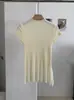 KEKEZOON Cuello alto manga corta dobladillo de cola de pez elástico suave ajuste ceñido punto liso top 8763