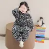Pijama de una pieza para niña Doble capa Engrosado Invierno 2025 Nuevo Saco de dormir con protección para la barriga de bebé Niños Ropa de casa y ropa para gatear