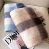 Novo Cachecol Quente Espesso de Pelúcia Escovada Imitação de Mohair Versátil de Inverno Macio Ceroso Cachecol Xadrez Maillard