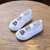 Zapatos infantiles de primavera y otoño versión coreana de zapatillas de lona para niños zapatos casuales para bebés para niños y niñas una generación de marea al por mayor