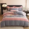Conjunto de cama de quatro peças, 100% algodão, qualidade A, espessado e escovado para maior conforto, adequado para outono e inverno, atacado e dropshipping disponíveis do fabricante para vendas transfronteiriças