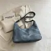 Acabado mate, gran capacidad, color sólido, bolso de hombro casual versátil para mujer, con una textura retro, adecuado para el uso diario y para ir al trabajo, y con un diseño único