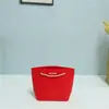 Saco de presente de papel Yuanbao Saco de presente com fita Saco de compras para roupas com placa de luz Saco de presente com corda de três fios logo impresso