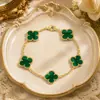 Pulsera de Cuatro Hojas Finamente Talladas con CNC de Oro de 18K, Pulsera de Cuatro Hojas de Nácar Verde Pavo Real de Lujo Ligero para Pareja, Transfronterizo
