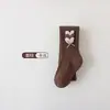 Leggings para niña de algodón peinado con estampado de corazones, colección otoño e invierno 2026, mallas lisas dulces para niña, disponibles para venta al por mayor con envío gratis