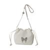 Bolsa Pequena Tendência Corrente Primavera 2025 para Mulheres, Bolsa Transversal Borboleta com Design de Nicho, Bolsa de Ombro Estilo Balde Casual, Estilo Coreano