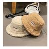 Sombrero de pescador de lana de cordero otoño e invierno letras bordadas ala pequeña cálido circunferencia de cabeza grande versátil moda coreana sombrero de cubo de felpa moda