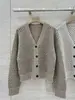 BORBOTIE Ropa de punto para mujer 2026 Otoño/Invierno Nuevo BC Lentejuelas Hueco Cuello en V Cardigan Chaqueta de Cachemira