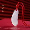 Colgante de Ágata de Hielo Blanco de Calcedonia Natural de Alta Calidad con Diseños de Guanyin, Buda, Hojas, Peces Dorados, Pixiu, Calabaza y Candado de Paz Adornos de Jade