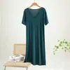 2023 Primavera y Verano Nuevo Delgado Estilo Coreano Abertura Lateral Modal Camisón de Largo Medio Cuello V Grande Vestido Camiseta Holgado
