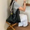 Yue Zi 2026 Verão Nova Bolsa Tote de Grande Capacidade Estilo Coreano Estilo Minimalista Bolsa Grande Feminina Bolsa de Ombro Artística Retrô