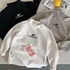 Camiseta Interior de Cuello Medio Alto para Niños Bangcheng 2026 Nueva Llegada de Invierno Suéter Versátil para Niños Pequeños y Niños Pequeños Moda de Invierno