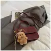 Bolso de Mano Pequeño Moderno y Único para Mujer 2025 Invierno Nueva Moda Bolso Cuadrado Pequeño de Viaje Bolso de Hombro de Alto Valor