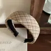Diadema de Cuadros Fresca de Estilo Coreano para Primavera y Verano con Ala Ancha, Diseño Retro de Parte Superior Alta que Hace que la Cara Parezca Más Pequeña, Nuevo Accesorio para el Cabello Diadema para Lavarse la Cara