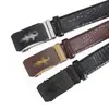 Cinturón de aleación de alta gama para hombre con hebilla automática de cocodrilo, versátil para negocios, para hombres jóvenes y de mediana edad, cinturones para pantalones, listo para la venta