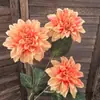 Nueva Flor Artificial de Dahlia de 3 Cabezas de Dos Colores Flor de Boda Flor para Salón de Bodas Decoración de Arreglo Floral Guía de Camino Floral para el Hogar