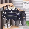 Conjunto de Roupa para Bebê para Primavera e Outono, Moletom Listrado Estiloso Manga Longa Peça Dupla Roupa Infantil Atacado Novo Modelo 2026 Conjunto para Meninos