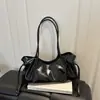 Nova bolsa vintage de couro oleado de alta qualidade para outono de 2026 para mulheres, bolsa de ombro fashion, bolsa de mão de grande capacidade, bolsas femininas no atacado