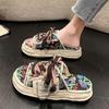 Pantuflas lindas de oso de suela gruesa para mujer para usar fuera de la playa Zapatos de playa 2024 Verano Nuevo Lienzo Medio Slip Zapatos Fufu