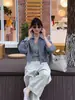 Camisa retro a rayas estilo coreano para mujer, nuevo modelo otoño 2026, manga larga, corte holgado, adelgazante, versátil, con cuello, top corto, moderno