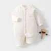 Ropa exterior para bebé sin costuras estándar Clase A, mameluco fino de algodón acolchado para bebés, modelo de otoño e invierno, 40 gramos de algodón acolchado