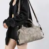 Bolsa de Gran Capacidad para Mujer Moda Primavera y Otoño 2025 Bolso Boston Escarchado Bolso Tote de Mano para Viaje Cotidiano Bolso de Mujer Más Vendido
