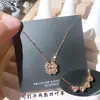 Nueva cadena de clavícula de lujo estilo coreano, collar versátil de acero de titanio de moda para mujer, colgante simple clásico de circón, accesorio versátil