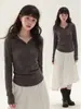 Suéter de punto con capucha color naranja estilo coreano para mujer, diseñado para usar en capas en otoño e invierno, con corte ajustado y efecto adelgazante