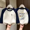Ropa interior para niños De Rong niños otoño e invierno nueva ropa interior camiseta de manga larga empalmada cuello redondo ropa cálida de otoño top