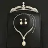Conjunto de Colar e Brincos para Noiva Corrente Acessórios para Vestido de Casamento Colar com Coroa Brincos Conjunto de Três Peças Adorno de Cabeça para Noiva Mulher