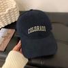 Gorra de béisbol gris retro para mujer, estilo americano, lavada, con gran circunferencia de cabeza, moderna, para otoño e invierno, con visera pequeña y aspecto facial.